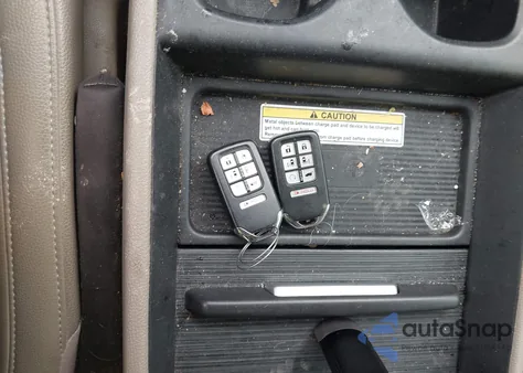 2020 Honda Odyssey Ex-L/Ex-L W/Navi Res z USA, uszkodzony, nr VIN 5FNRL6H75LB064396